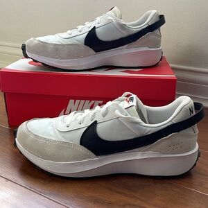 Nike Men’s Waffle Debut Retro Sneaker, White, Size 10.5